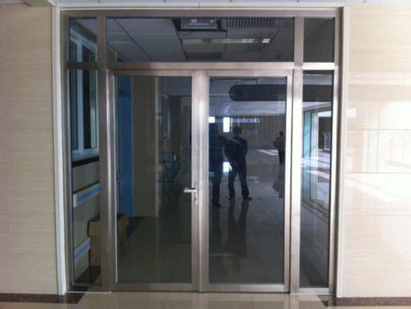 玻璃防火門(mén)